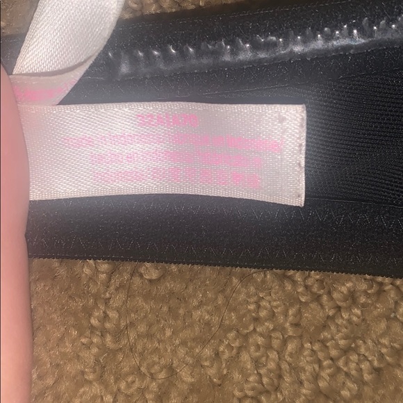 black pink bra - Picture 3 of 3